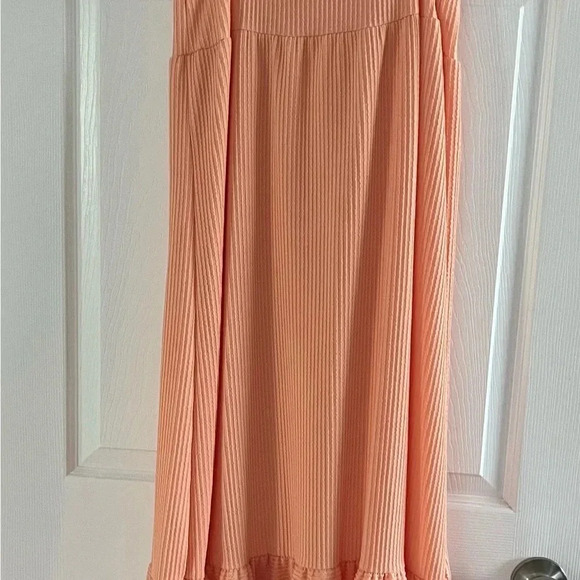 Caution to the wind dress - Picture 5 of 6